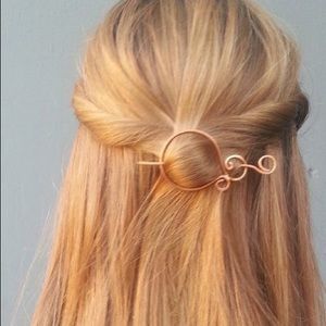 Handmade wire hair clip